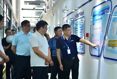 青海盐湖工业股份有限公司副总裁俞秋平一行莅临PA视讯平台安徽基地参观考察